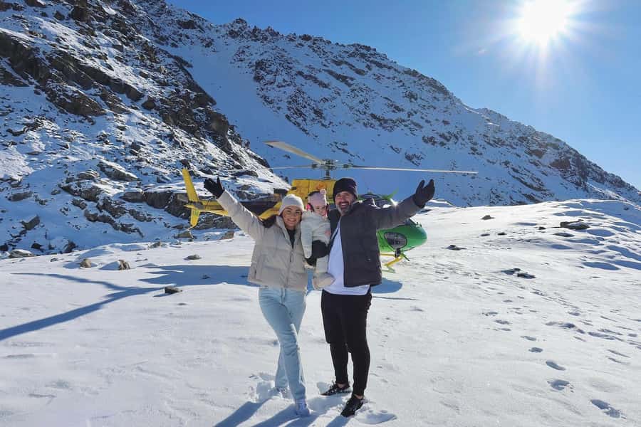 Queenstown Helicopter Flight with Snow Landing | 30 mins - The first views over Queenstown and the Whakatipu Basin