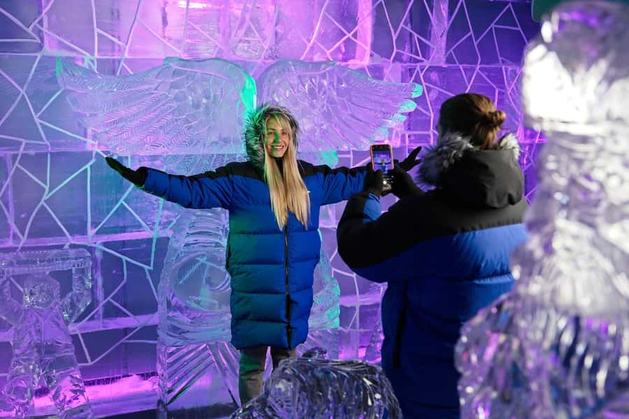 Queenstown: Ice Bar Entry with Warm Winter Gear and Drink - The ice sculptures are the main event