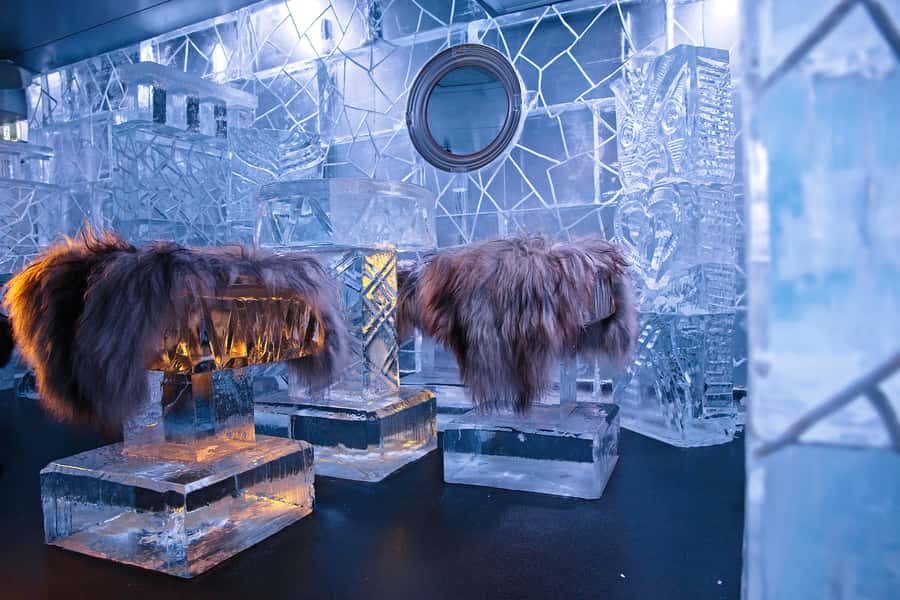 Queenstown: Ice Bar Entry with Warm Winter Gear and Drink - Warm gear makes the cold easier, not invisible