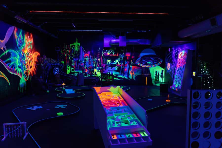 Queenstown: Indoor Putt 'n' Glow Mini Golf - Nine Holes with a Queenstown Art Theme