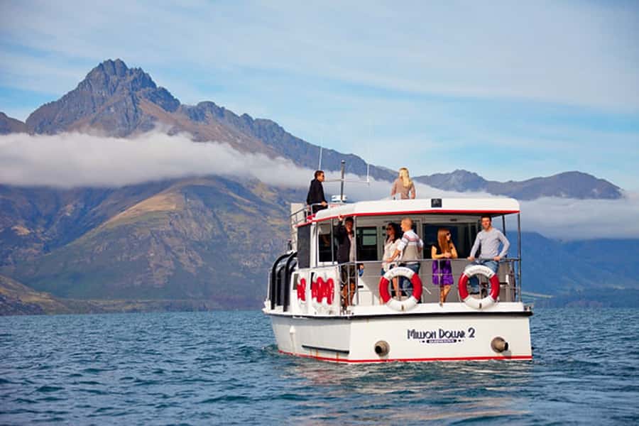 Queenstown: Lake Wakatipu Scenic Cruise - Commentary from Troy, Dan, and the local crew