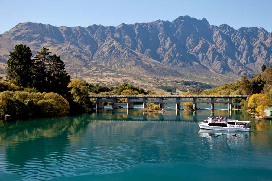 Queenstown: Lake Wakatipu Scenic Cruise - Who should book this Lake Wakatipu cruise?