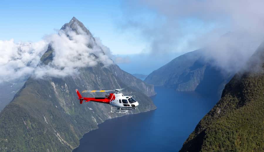 Queenstown: Milford Sound Cruise & Helicopter Alpine Tour - Landing in Milford Sound for the cruise
