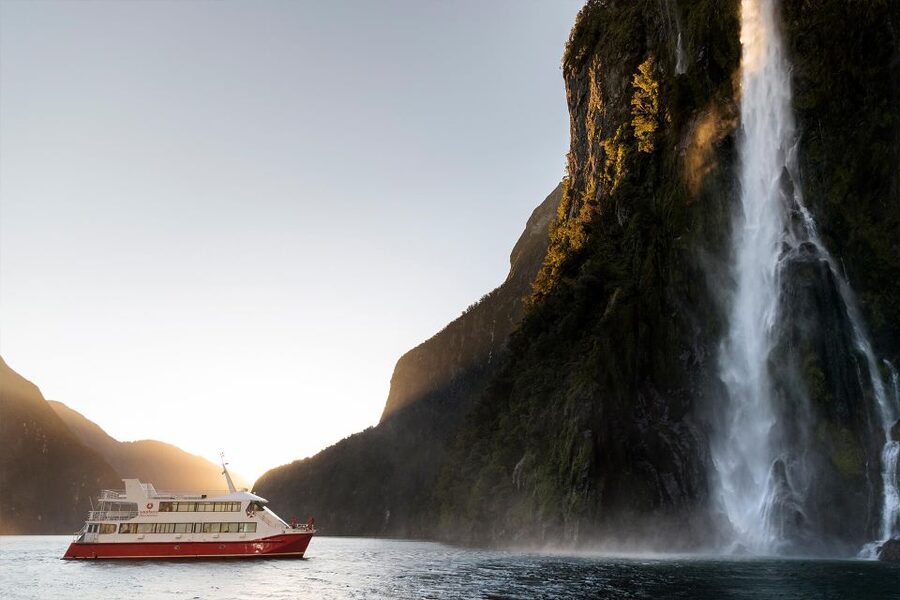 Queenstown: Milford Sound Cruise & Helicopter Alpine Tour - The return flight and the glacier or alpine landing