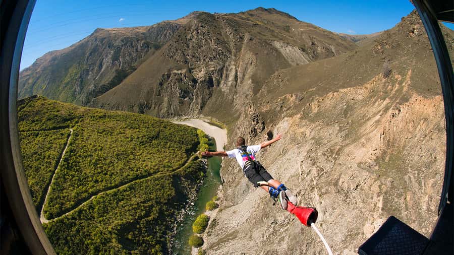 Queenstown: Nevis Bungy - Australasia's Biggest Bungy! - Queenstown to the Remote Nevis Valley