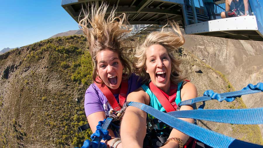 Queenstown: Nevis Canyon Swing - 70m Free-Fall! - Leaving Queenstown for the Nevis Valley