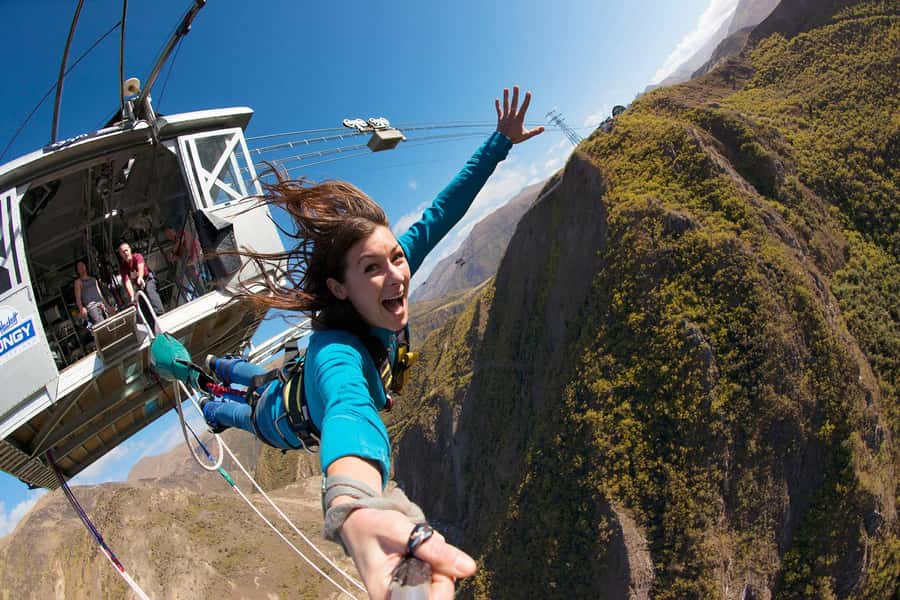 Queenstown: Nevis Thrillogy (Bungy, Swing, Catapult) - The Nevis Swing, a 70m drop into a 300m arc