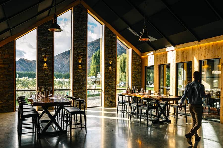 Queenstown: Original Premium Half-Day Gibbston Wine Tour - The one-hour winery lunch break