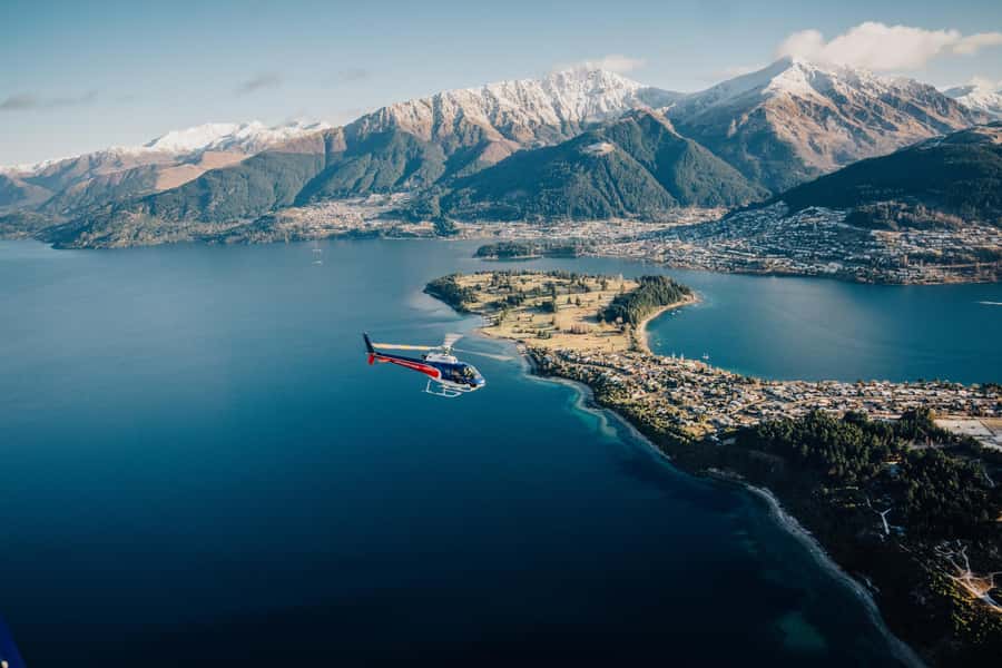 Queenstown: Pilot's Choice Helicopter Tour & Alpine Landing - Seven minutes back over the peaks