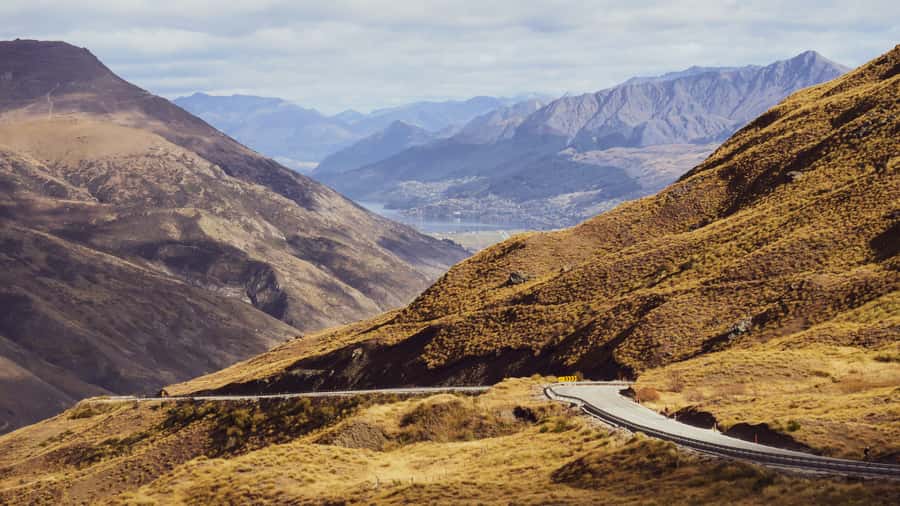 Queenstown: Private Day Trip to Wanaka, Arrowtown & More - Vehicle comfort and group size