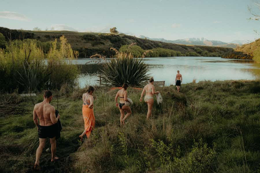 Queenstown: Riverside Sauna and Cold Plunge Experience - Breath-work, recovery, and sensible limits