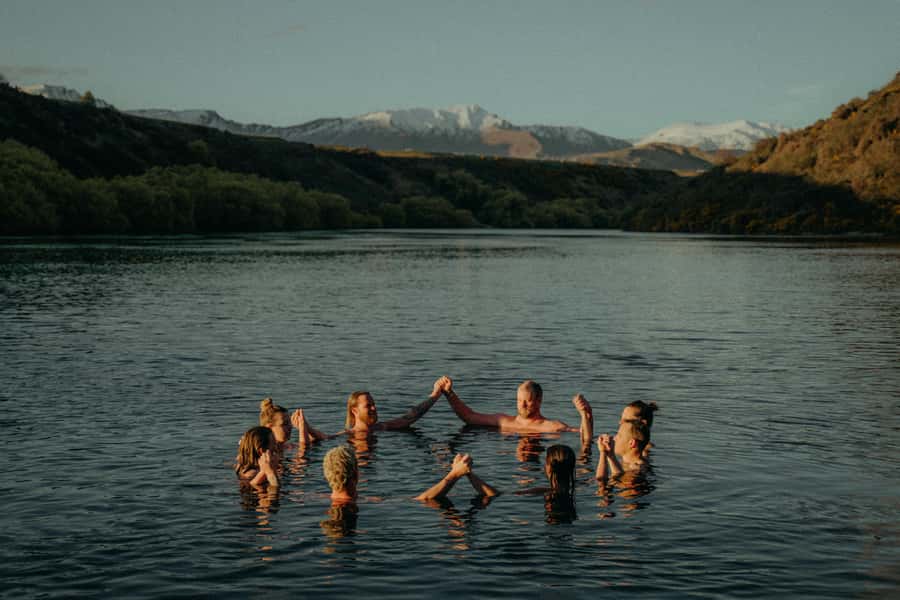 Queenstown: Riverside Sauna and Cold Plunge Experience - Choosing the cold water option