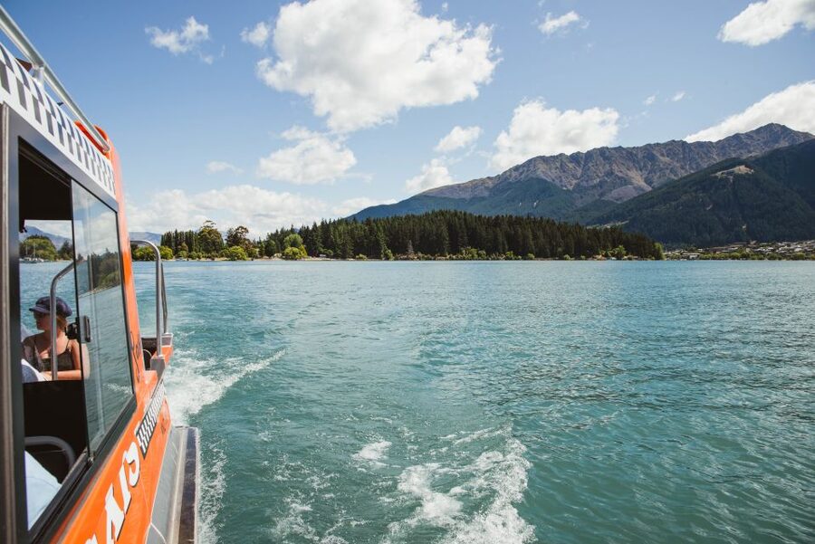 Queenstown: Scenic Highlights, Tour with Wine & Lake Cruise - What the $136 price really covers
