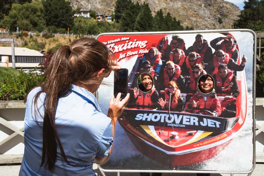 Queenstown: Scenic Highlights, Tour with Wine & Lake Cruise - Shotover River and the famous jet boats