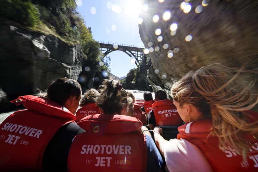 Queenstown: Shotover River Extreme Jet Boat Experience - How wet and cold will you get?