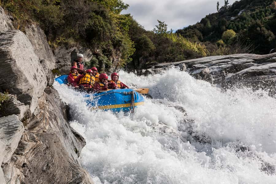 Queenstown: Shotover River Whitewater Rafting Trip - The road into Skippers Canyon sets the tone