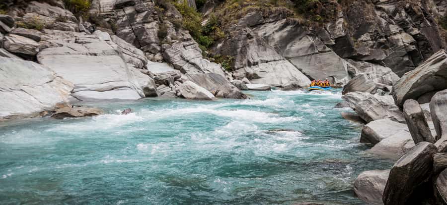 Queenstown: Shotover River Whitewater Rafting Trip - Six rapids, with clear water between them