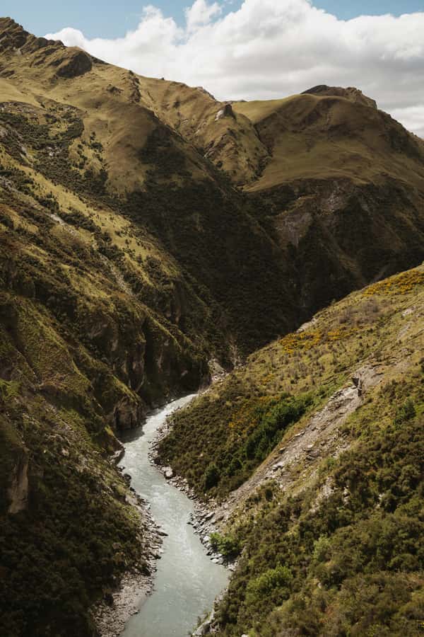 Queenstown: Skippers Canyon Goldrush Highlights Tour - What happens at the canyon photo stops