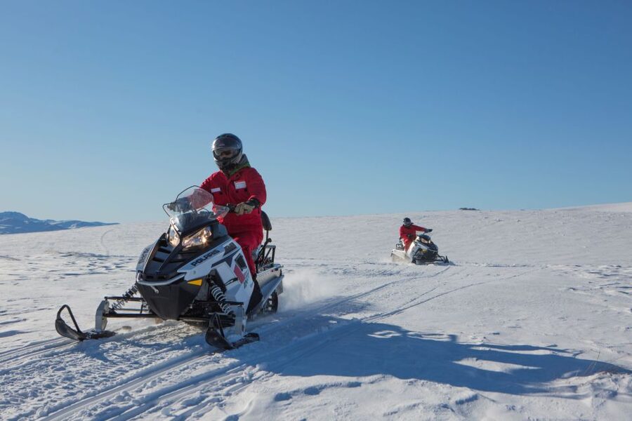 Queenstown: Snowmobiling Experience with Helicopter Flight - The Return Flight to Queenstown