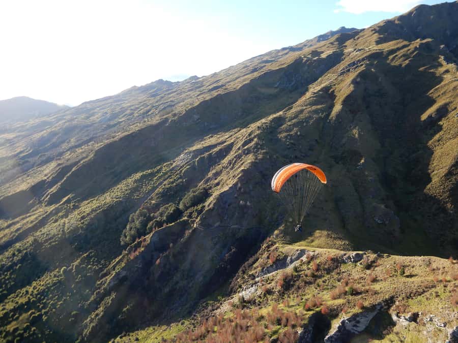 Queenstown: Tandem Paragliding Experience - Twelve to fifteen minutes of open-air flight