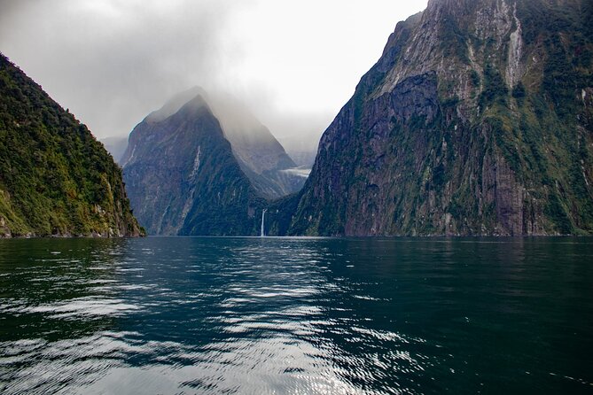 Queenstown to Te Anau via Milford Sound inc Cruise & Lunch - Key points to know before booking