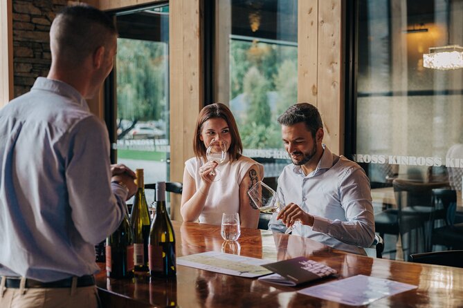 Queenstown Wine & Food Tour: Scenery, Tastings & Delicious Lunch! - A five-and-a-half-hour route from Queenstown to Gibbston Valley