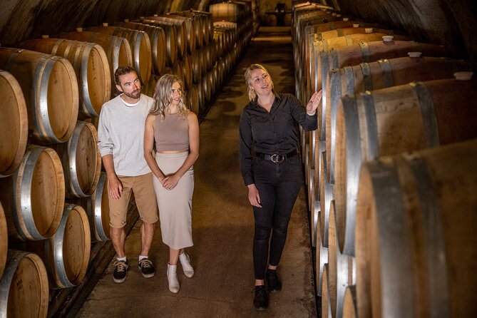 Queenstown Wine & Food Tour: Scenery, Tastings & Delicious Lunch! - Kinross combines tasting and a full lunch