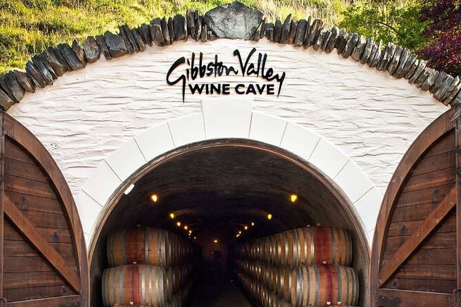 Queenstown Wine Tour - Gibbston Valley Cave | Kinross | Amisfield - Kinross brings together tasting and lunch