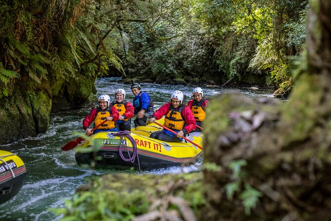Rafting Rotorua Kaituna White Water Rafting | Kaitiaki Adventures - Getting changed, checking photos, and returning to Rotorua