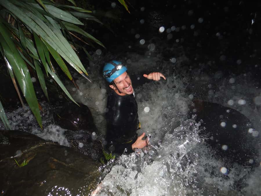 Raglan: Sunset Canyoning Tour and Glowworm Experience - Meeting at Raglan Rock
