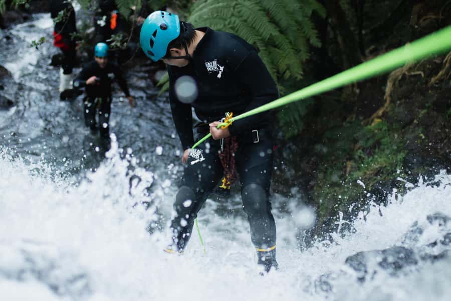 Raglan: Sunset Canyoning Tour and Glowworm Experience - What the 5mm wetsuit changes