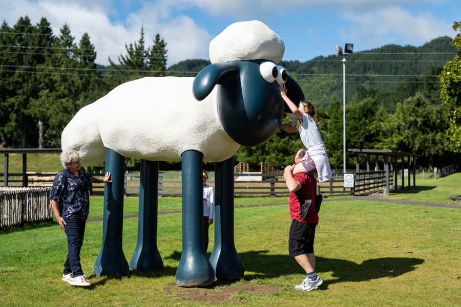 Rotorua: Authentic Kiwi Farm Experience at the Agrodome - The Farmyard Nursery for the smallest animals