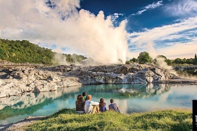 Rotorua Full Day Private Tour from Auckland - The long road from Auckland to Rotorua