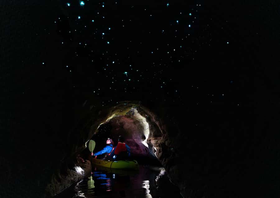 Rotorua: Glow Worm Kayak Tour - Why the glow-worm caves feel different at night