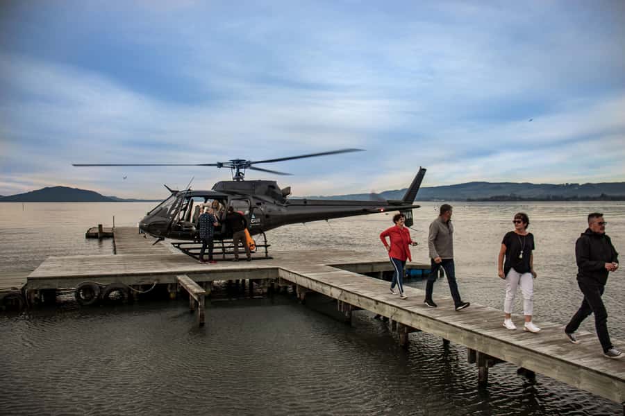 Rotorua: Helicopter Flight and Guided Walk on Mt Tarawera - Who Will Get the Most From This Flight