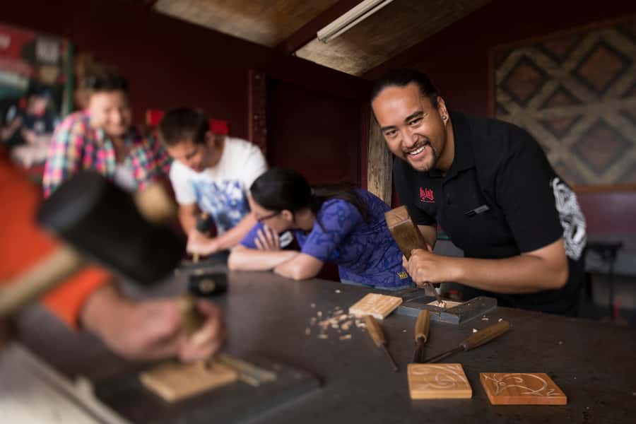 Rotorua: Hell's Gate Geothermal Walk - The hot waterfalls and the green bush section
