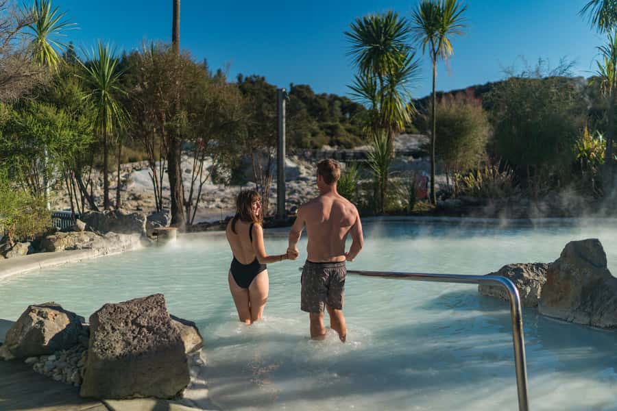 Rotorua: Hells Gate Outdoor Mud Bath & Spa Experience - Sulphur pools, hot water, and the cold finish