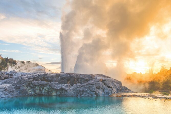Rotorua Highlights Inc. Te Puia & Secret Spot Hot Tubs Day Tour - Why this Auckland to Rotorua day works