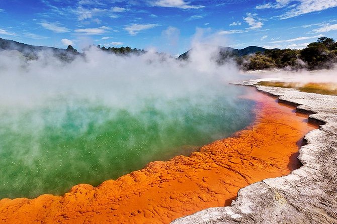 Rotorua Highlights inc. Waiotapu & Te Puia Day Tour from Auckland - Te Puia for Māori carving, weaving, and geothermal power