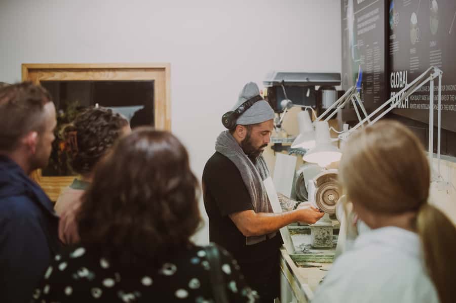 Rotorua: Jade Carving Experience at a Local Studio - Seeing pounamu change from stone to carving