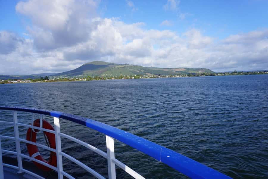 Rotorua: Lake Rotorua Cruise with Buffet Dining Option - Boarding the Lakeland Queen paddle steamer