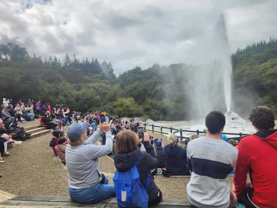 Rotorua & Taupo DayTour Waiotapu & Huka Falls from Auckland - Why this Auckland day trip packs in so much