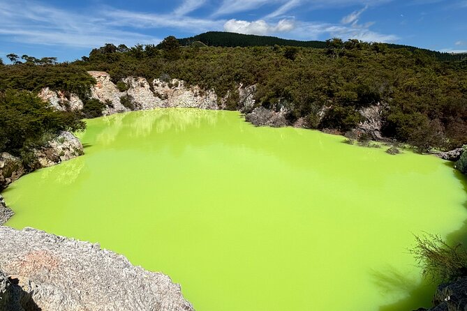 Rotorua & Taupo DayTour with Waiotapu & Huka Falls from Auckland - A 6:00 am start from Auckland