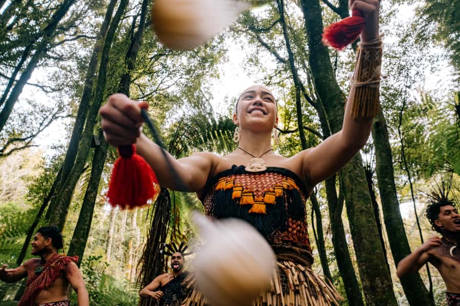 Rotorua: Te Pa Tu Māori Cultural Experience with Dinner - The performance in the forest amphitheater