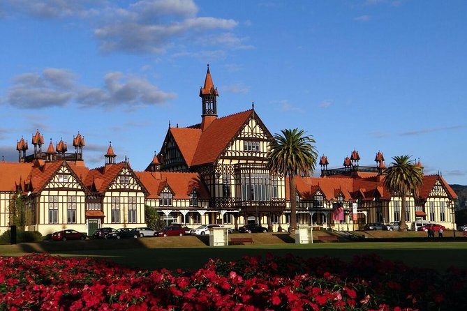 Rotorua via Kiwi/lakes country & a visit to iconic Whakarewarewa - Key points to know before booking