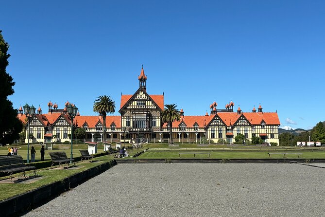 Rotorua: WaiOtapu & Redwood forest & Blues springs from Auckland - What the private guide adds