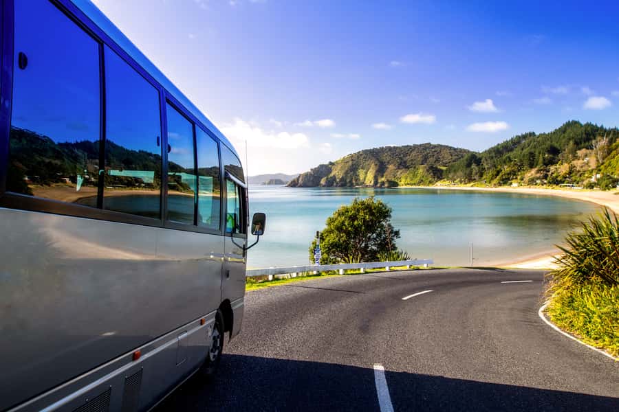 Russell: 1-Hour Sightseeing Tour by Coach & Long Beach - Tapeka Point and Russell’s outer edge