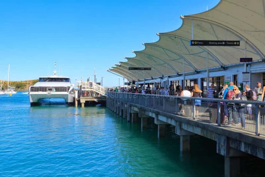 Sea, Land & Sky Premium Package - Using the Explorer bus before the flight