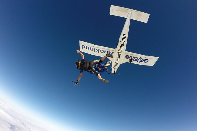 Skydive Auckland - A social aircraft, but not a small private outing