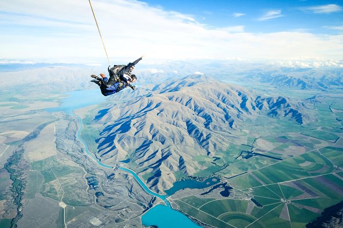 Skydive Mt. Cook - 20+ Seconds of Freefall from 10,000ft - Who will enjoy this most